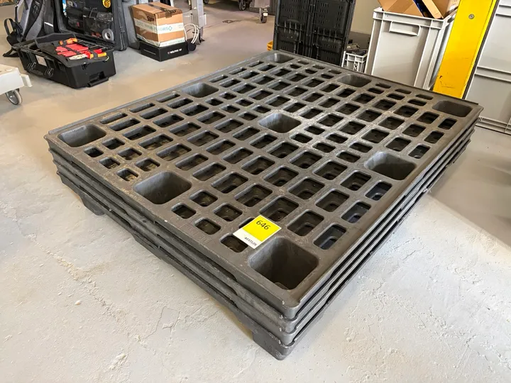 4x Palette Kunststoff